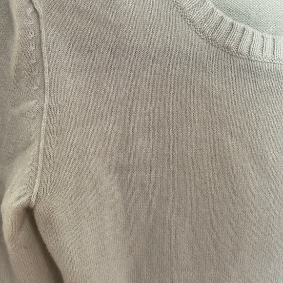 Soft Club Monaco Italian Cashmere crew neck sweater - Picture 3 of 6